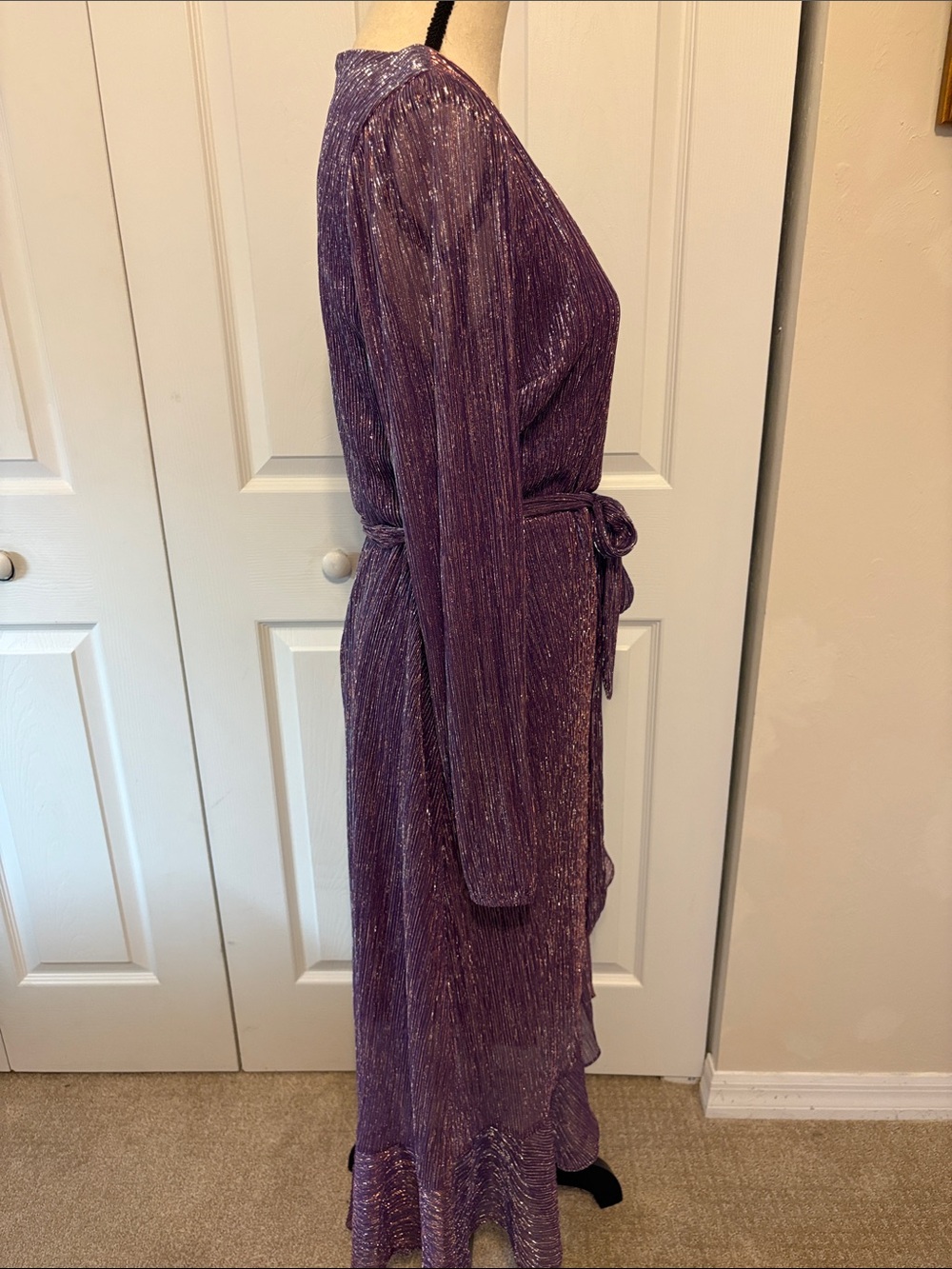 NWT Kensie Metallic Purple Long Sleeve Faux Wrap Midi Dress Size 10. - Picture 9 of 13